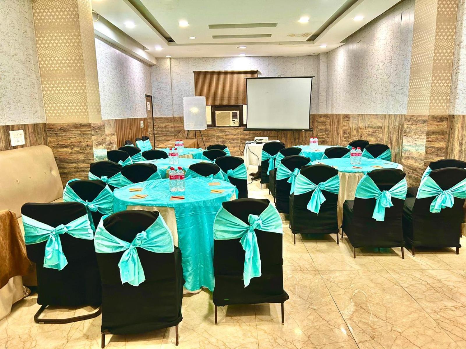 Hotel Spb 87 Near Karol Bagh Metro Station Delhi Zewnętrze zdjęcie