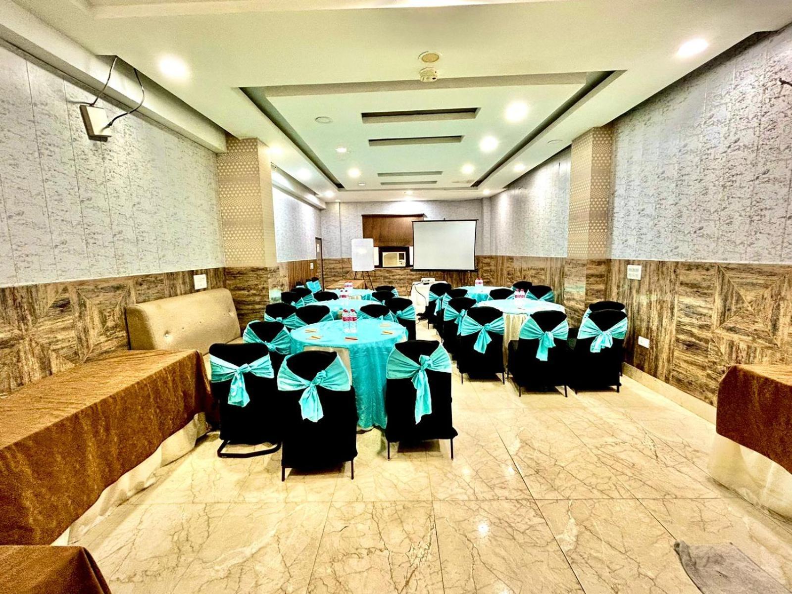 Hotel Spb 87 Near Karol Bagh Metro Station Delhi Zewnętrze zdjęcie