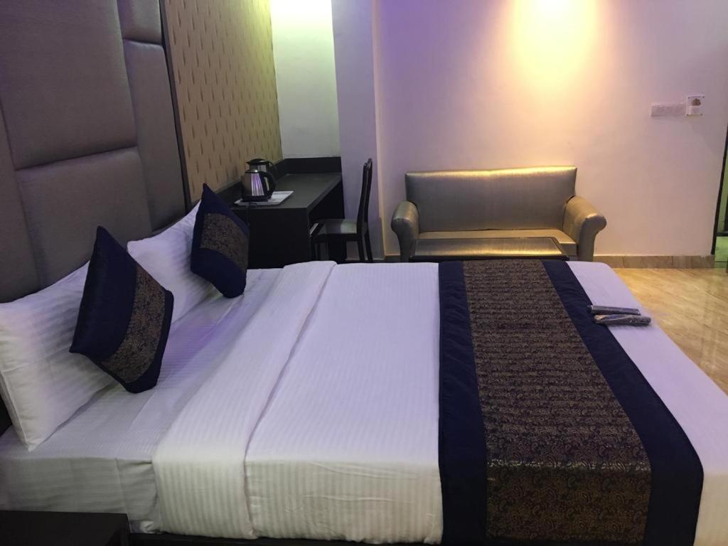 Hotel Spb 87 Near Karol Bagh Metro Station Delhi Zewnętrze zdjęcie