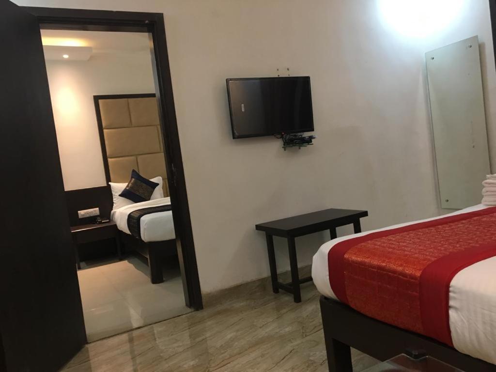 Hotel Spb 87 Near Karol Bagh Metro Station Delhi Zewnętrze zdjęcie